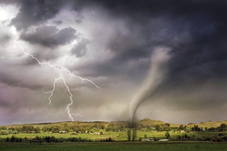 How To Know If A Tornado Is Coming